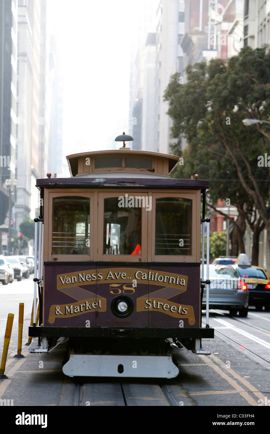 Cable car, California & Van Ness Avenue, San Francisco, California, USA