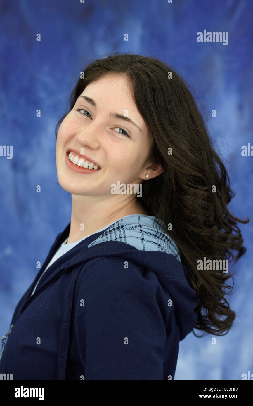 Teen Girl Dark Brown Hair Stock Photo Alamy teen-girl-dark-brown-hair-stock-photo-alamy