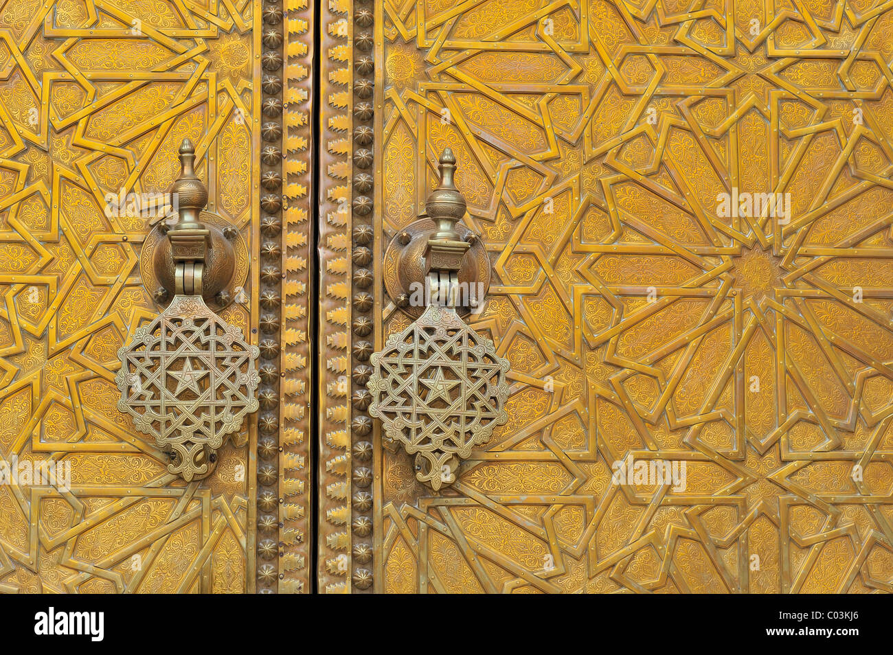 Detail, brass door knocker at the entrance to the Royal Palace, Dar el Makhzen, Fez, Morocco, Africa Stock Photo