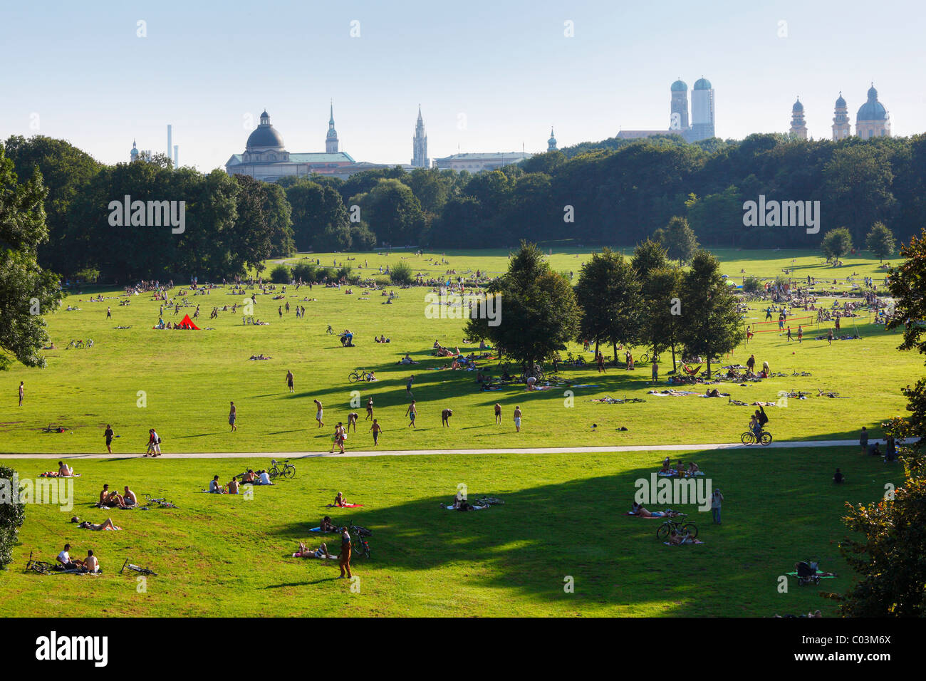 Englischer garten hires stock photography and images Alamy