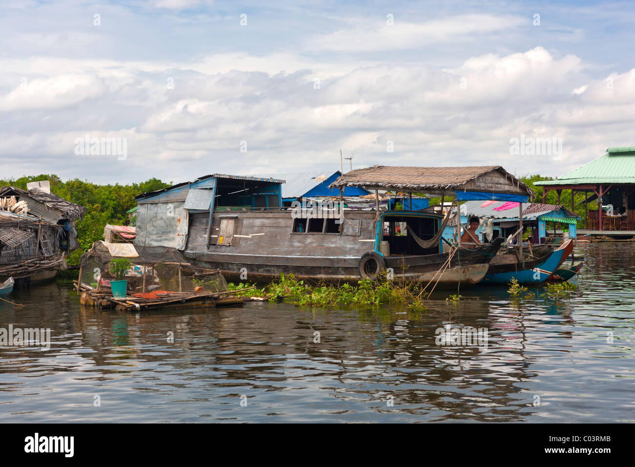 Floating village of Chong Kneas, Lake Tonle Sap, near Siem Reap ...