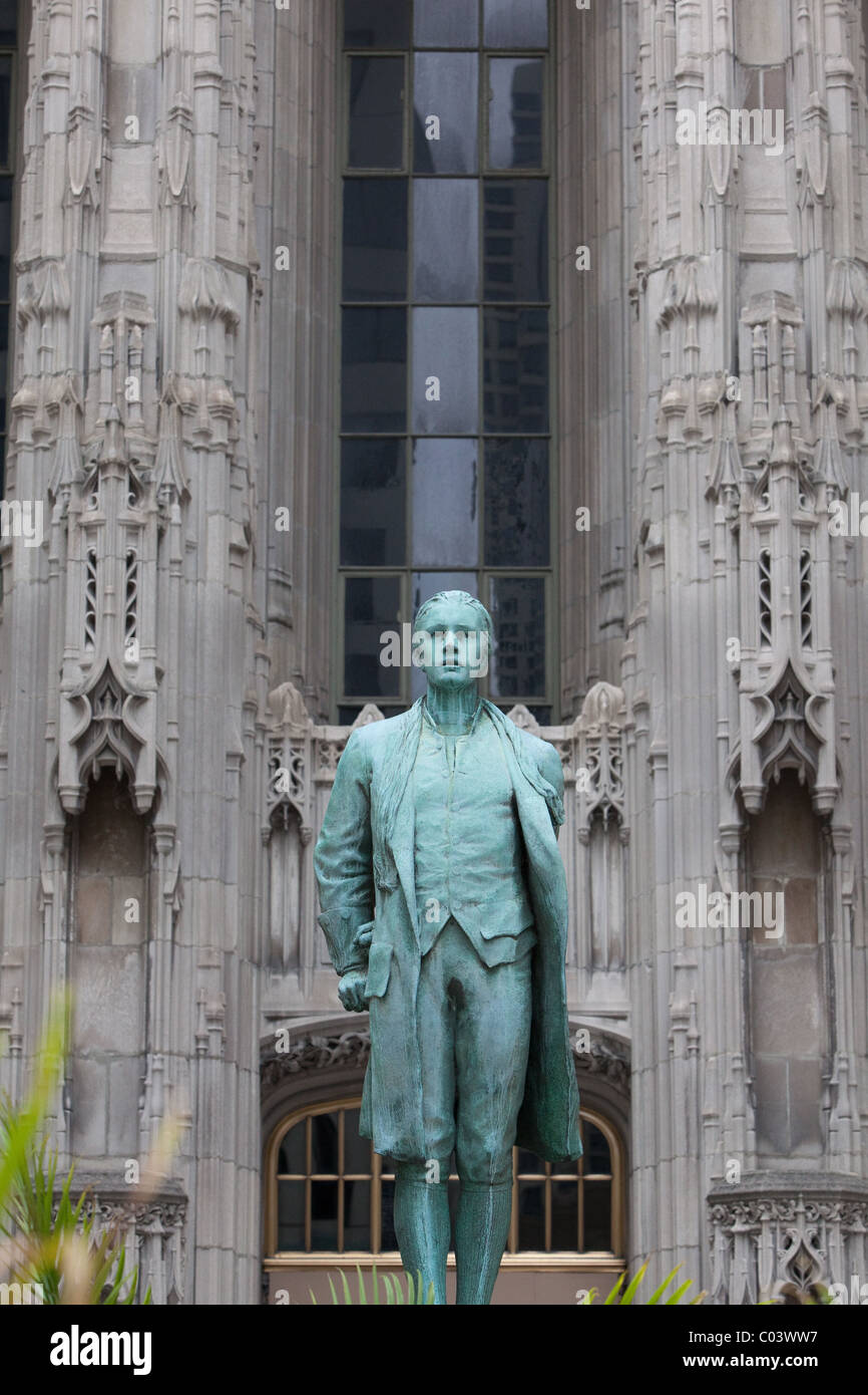 Statue in front of the Chicago Tribune building Stock Photo