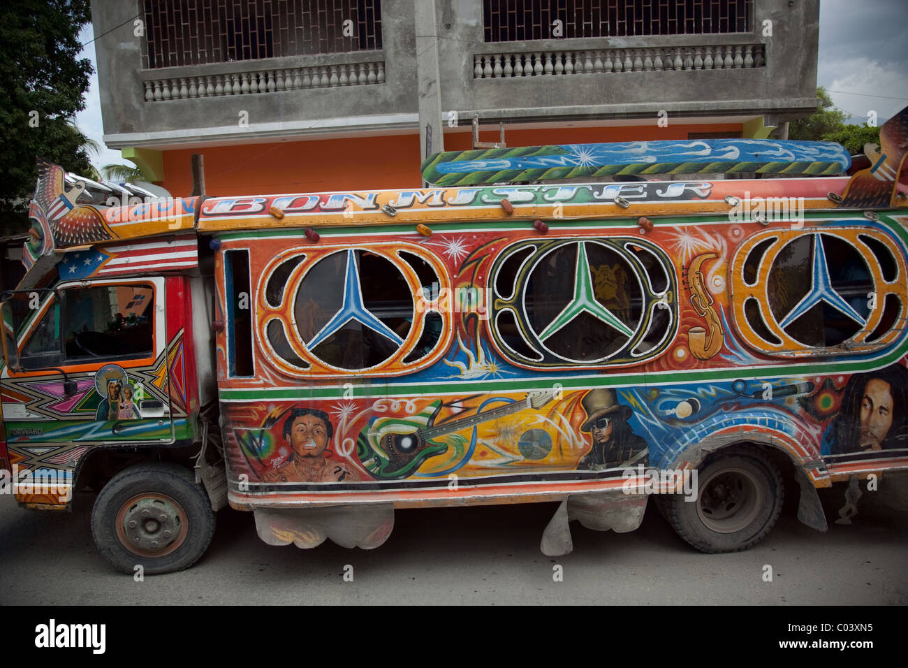 Tap tap haitian hires stock photography and images Alamy