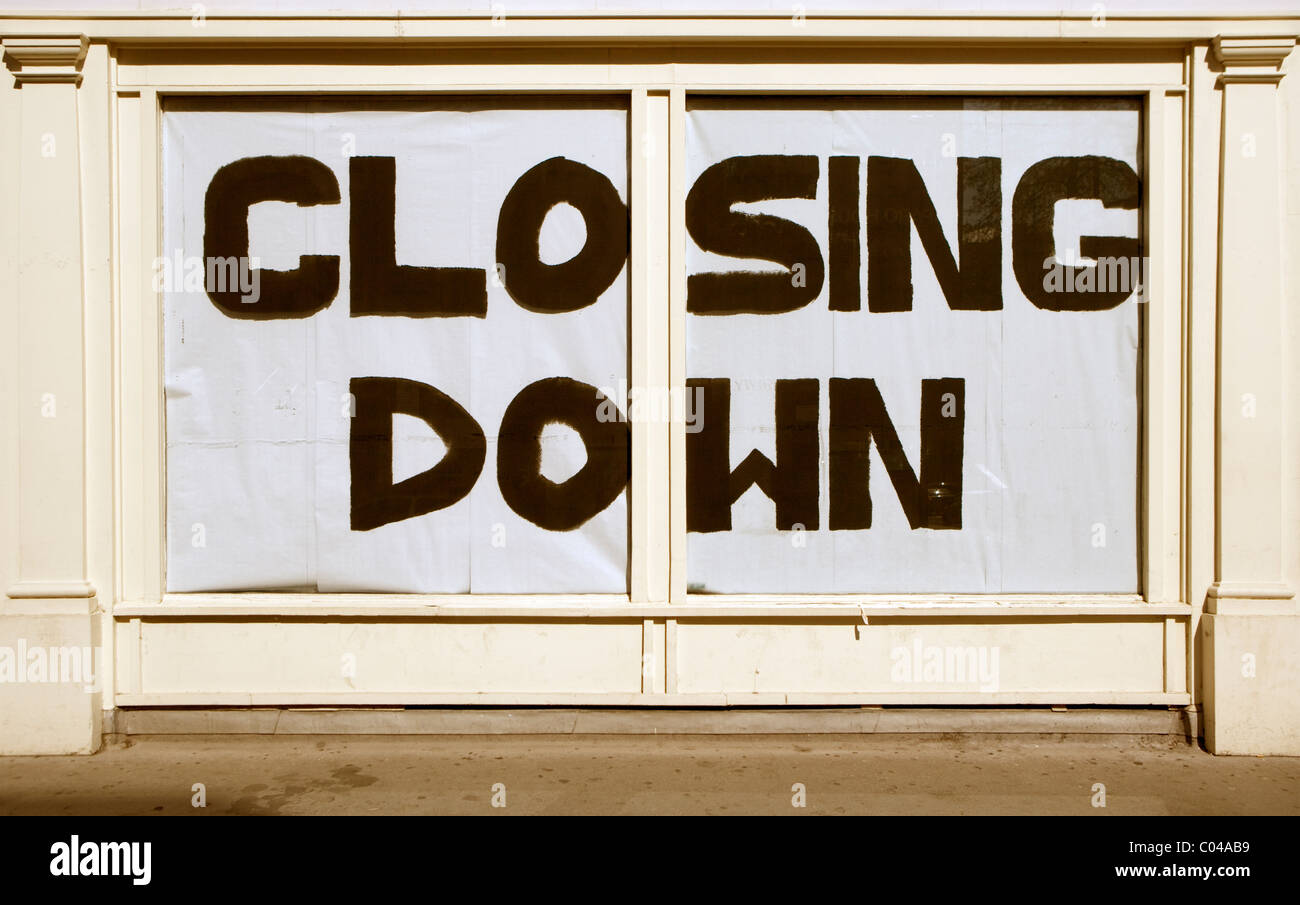 Shop closing down sign, York Street, London, England, UK, Europe Stock