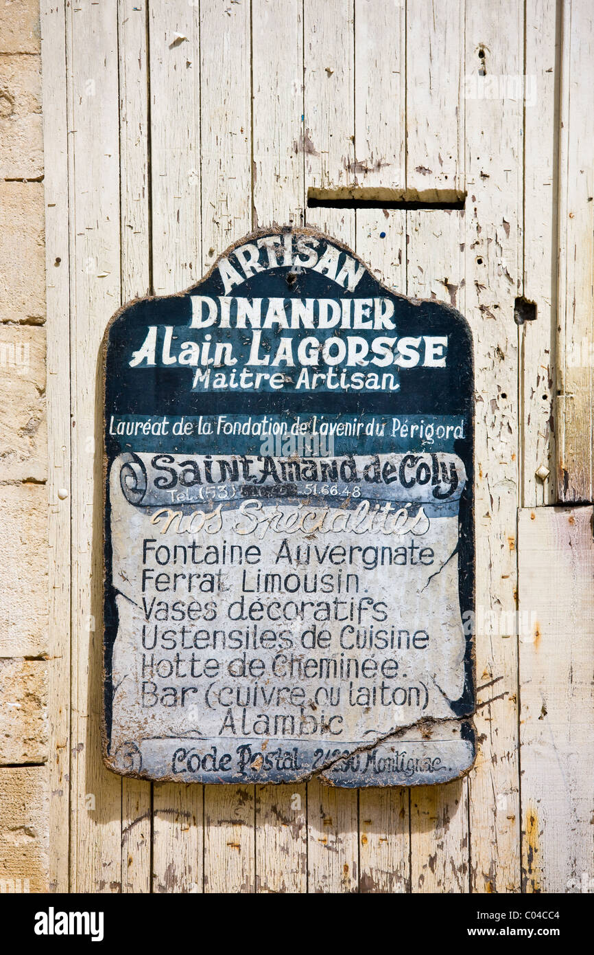 Premises of artisan Dinandier blacksmith Alain LaGorsse at St Amand de  Coly, Dordogne, France Stock Photo - Alamy