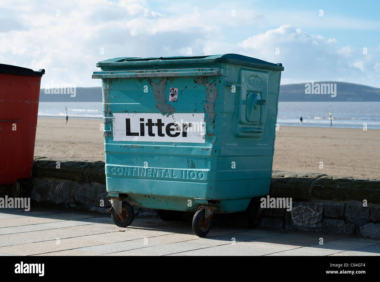 Litter Bin at Weston SuperMare Seaside Stock Photo Alamy