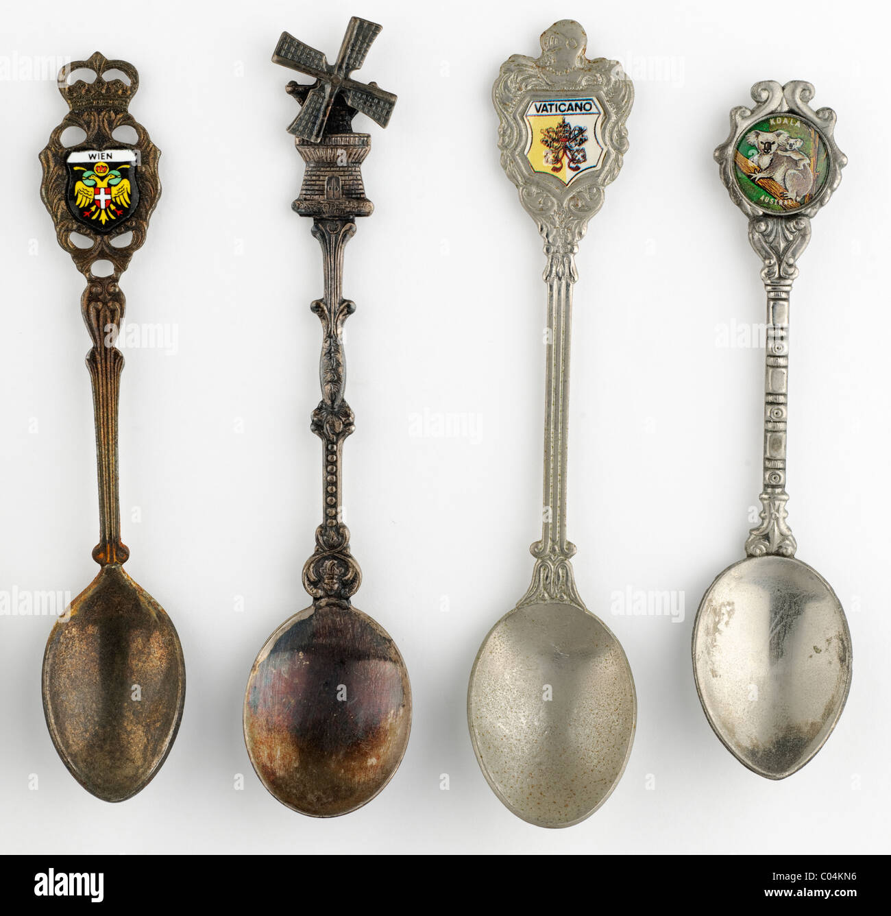 Vintage souvenir spoons online