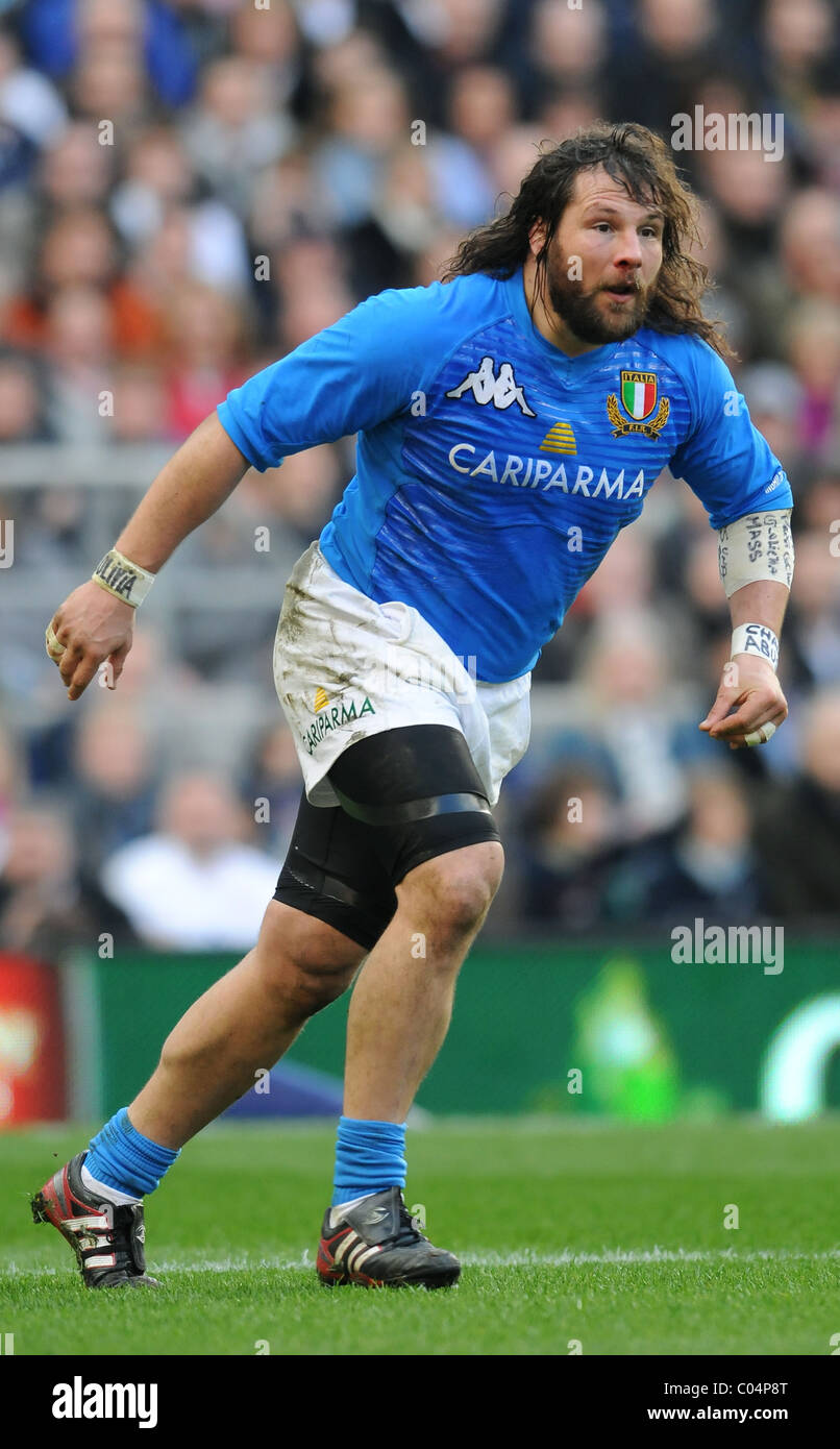 MARTIN CASTROGIOVANNI ITALY LEICESTER TIGERS RU ITALY & LEICESTER TIGERS RU TWICKENHAM LONDON ENGLAND 12 February 2011 Stock Photo