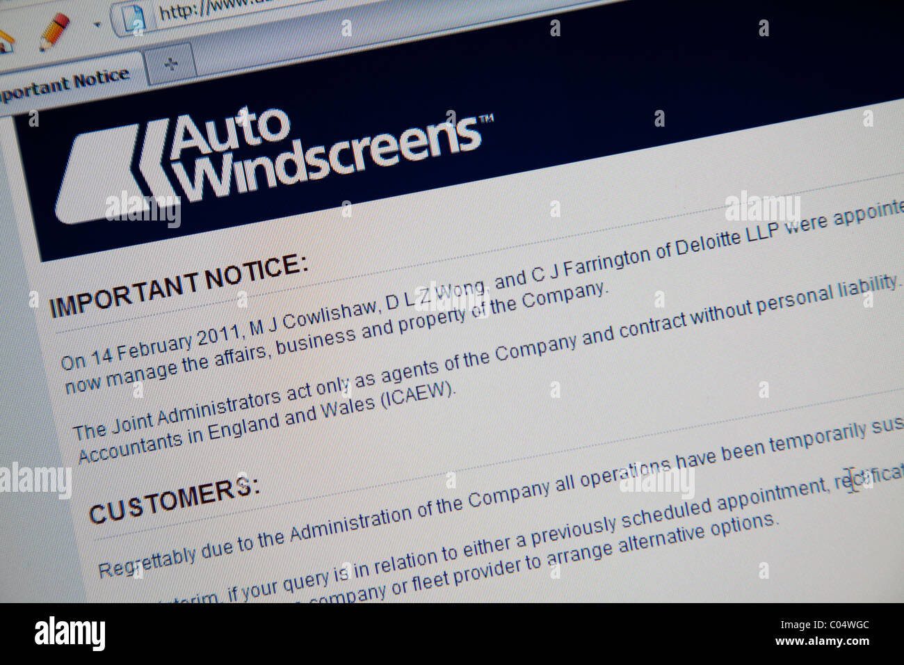 Auto Windscreens website notifying customers that the business is in