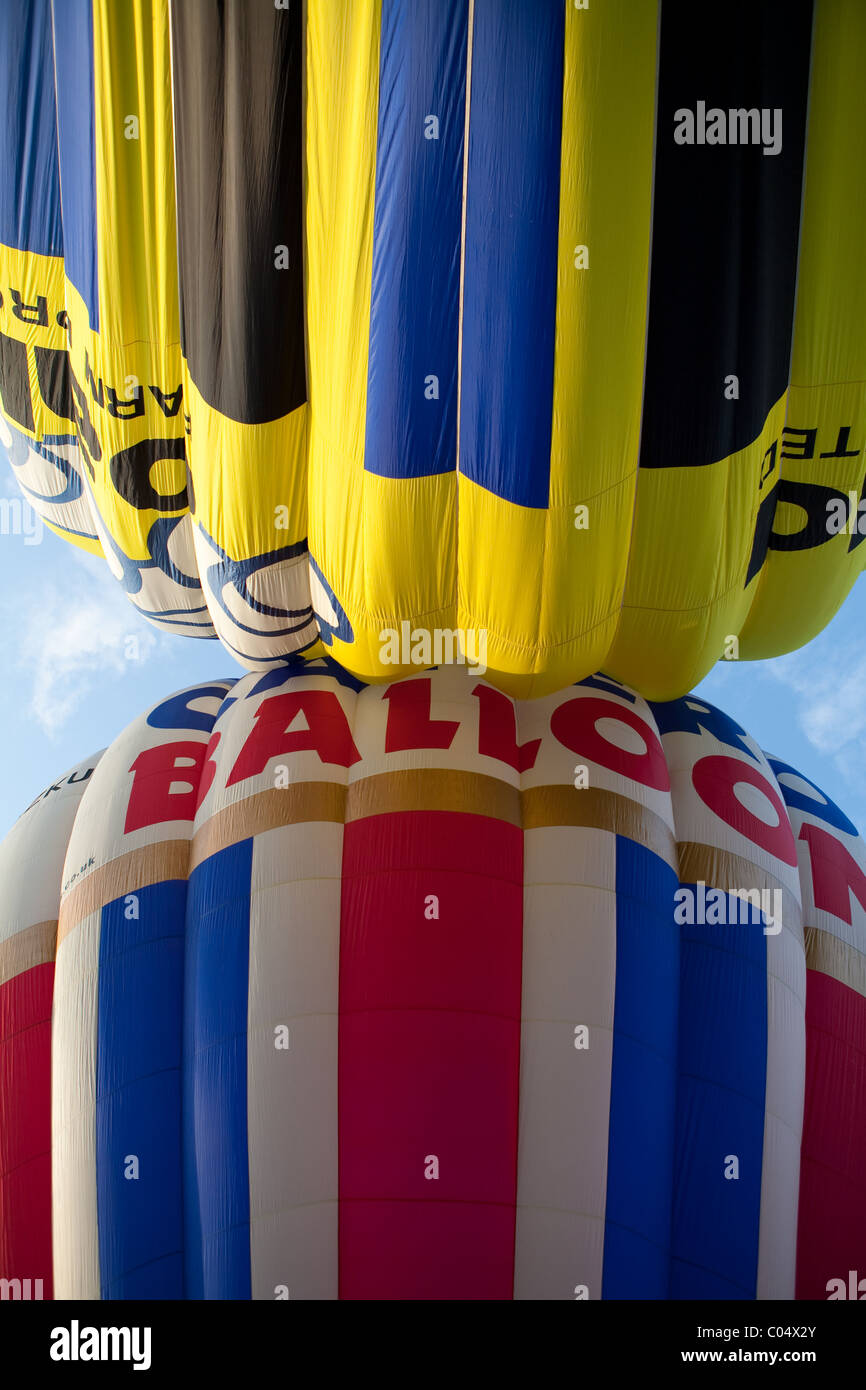 Balloons being inflated hi-res stock photography and images - Alamy