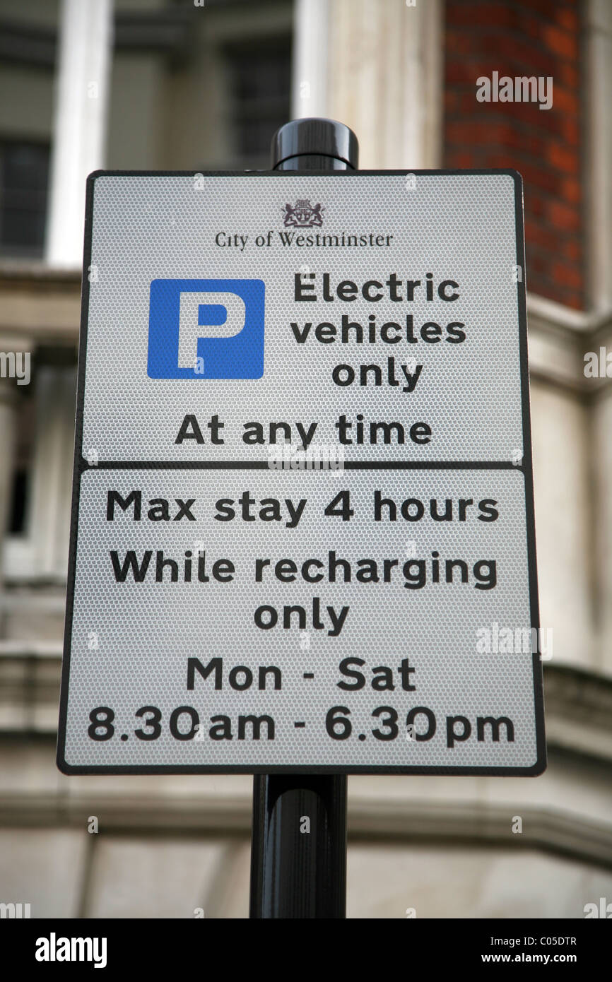 A parking sign for electric vehicles in London Stock Photo Alamy