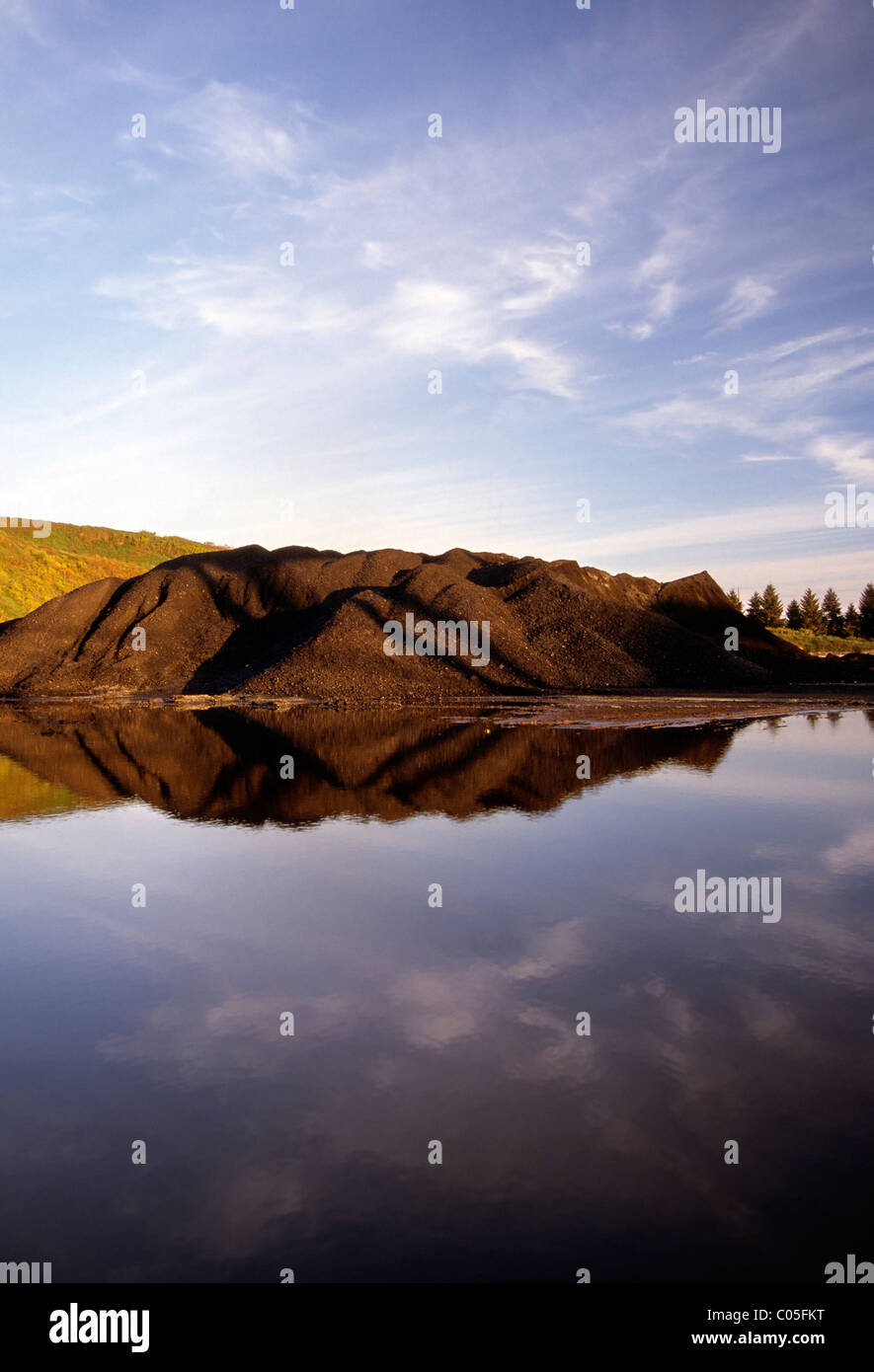 Pile of coal at a cement plant in Blandon, Pennsylvania, USA Stock Photo