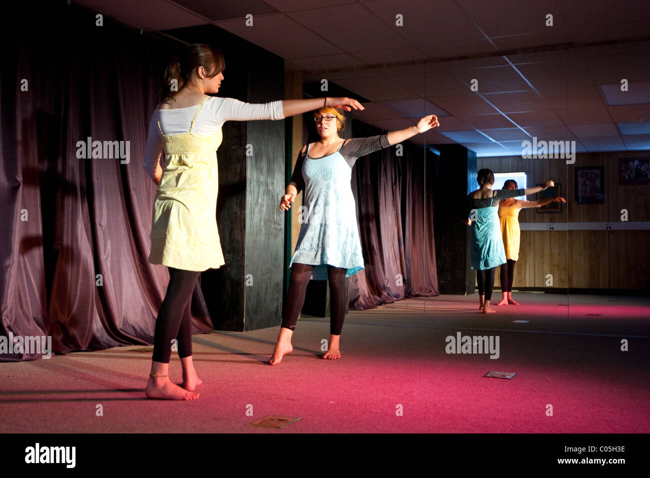Dance routine hires stock photography and images Alamy