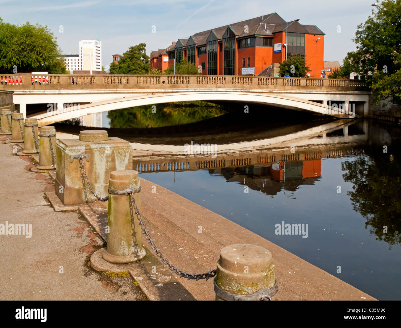 Bridge over the River Derwent in the centre of Derby city in Derbyshire