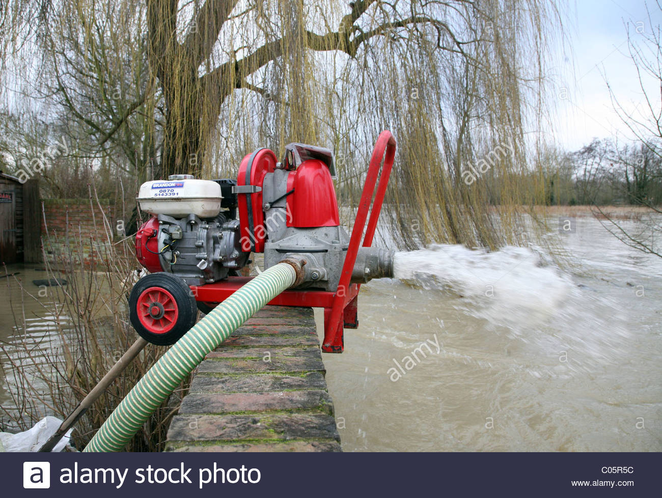 Pumping Flood Water High Resolution Stock Photography and Images Alamy