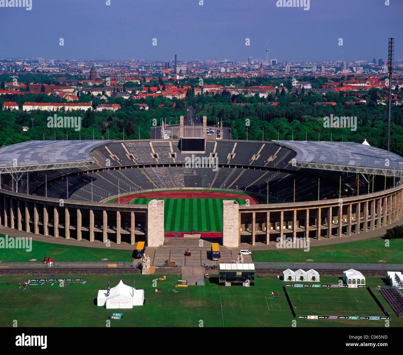 Olympic stadium berlin hi-res stock photography and images - Alamy