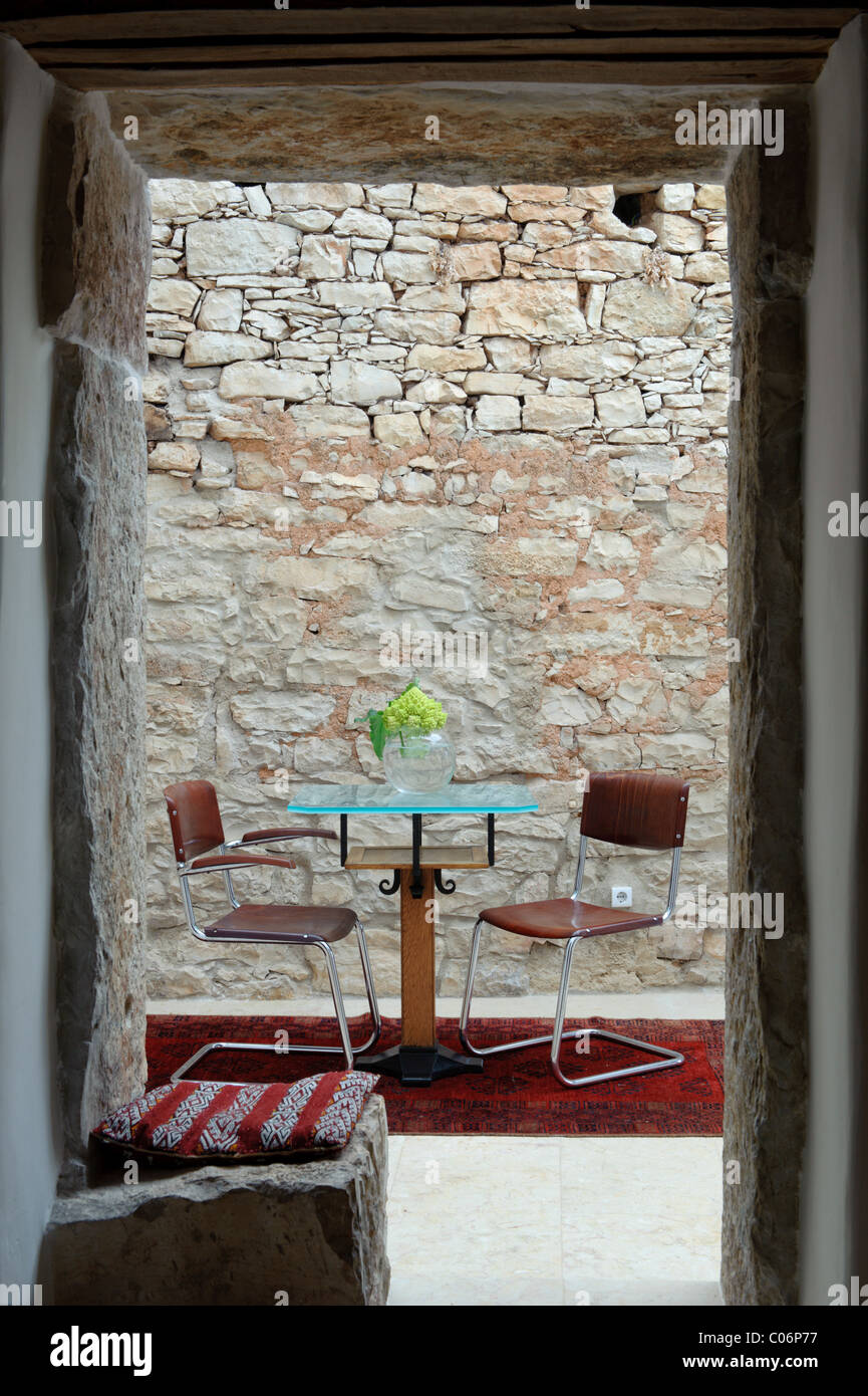 Dining room stone wall Stock Photo - Alamy