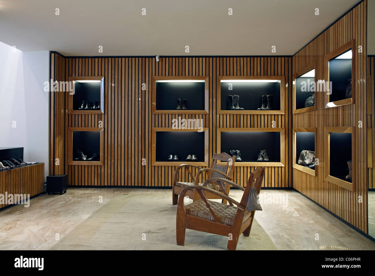 Shoes store in Milan, Italy Stock Photo Alamy