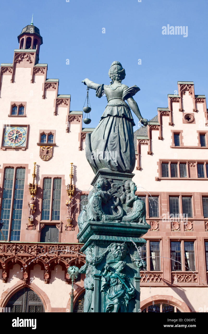 Frankfurt statue of justice hi-res stock photography and images - Alamy