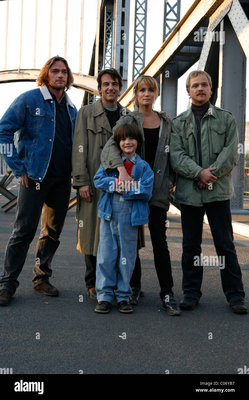 Ronald Zehrfeld, Hans Werner Meyer, Lino Sliskovic, Anja Kling