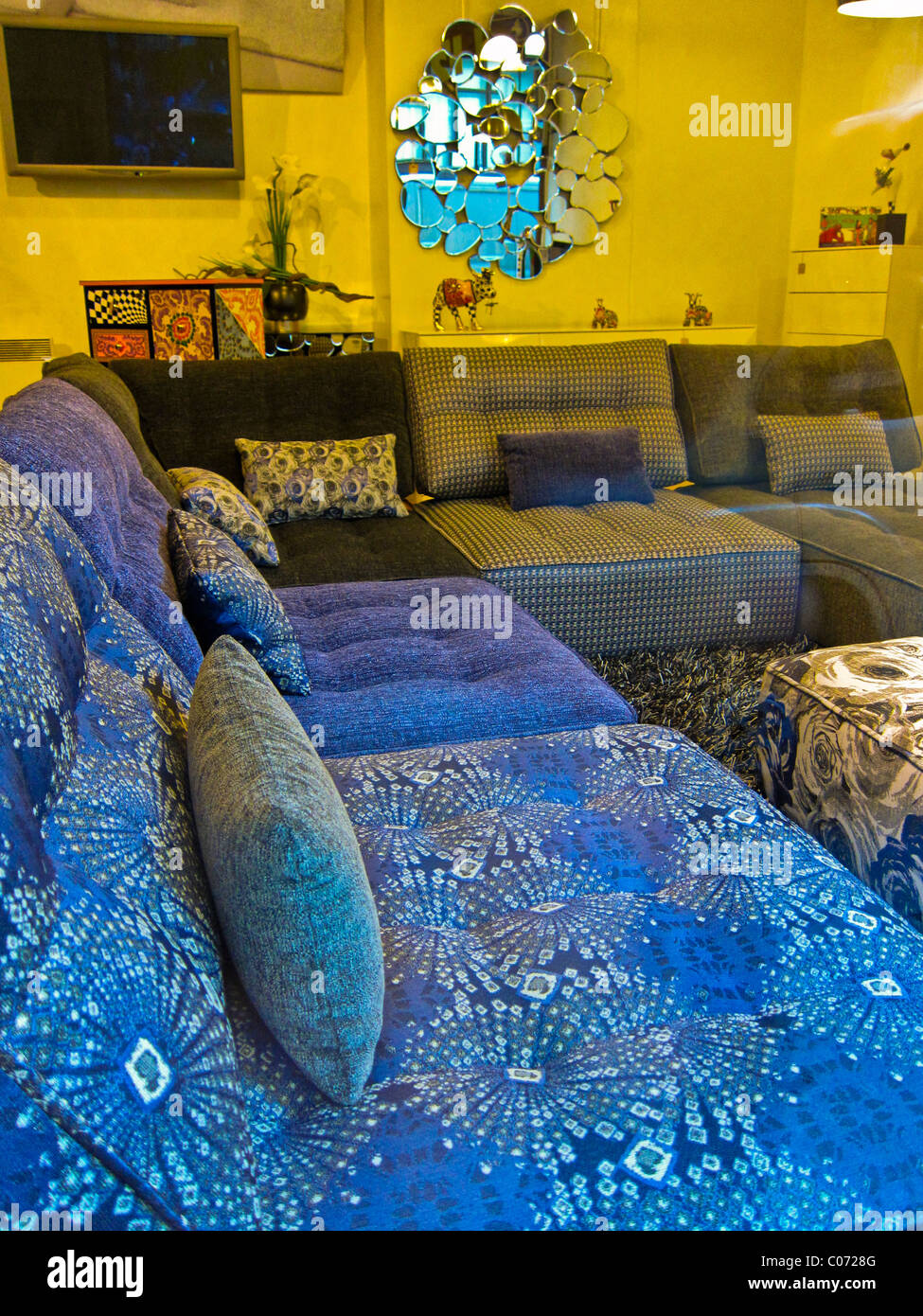 paris, France, Modern Couches Home Design, Shops, inside Displays Stock