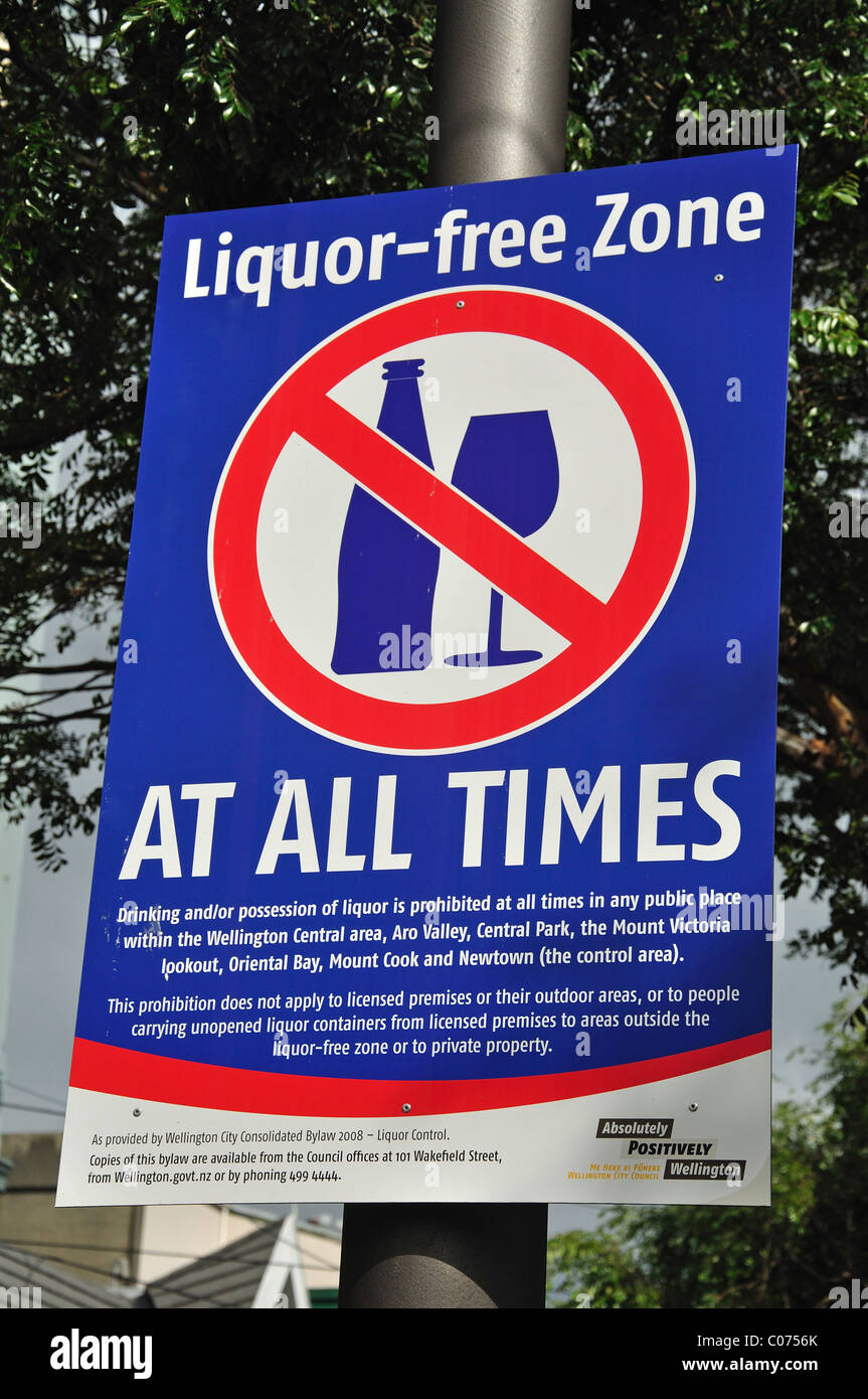 Liquor-free zone sign, Kent Terrace, Wellington, Wellington Region, North Island, New Zealand Stock Photo
