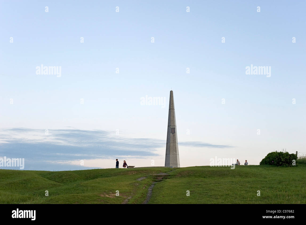 Memorial obelisk for the 1st Division of the U.S. forces at Omaha Beach near Colleville sur Mer, Normandy, France, Europe Stock Photo