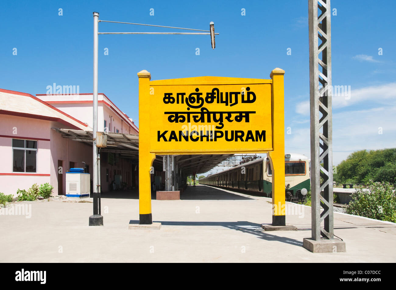 indian-railway-station-board