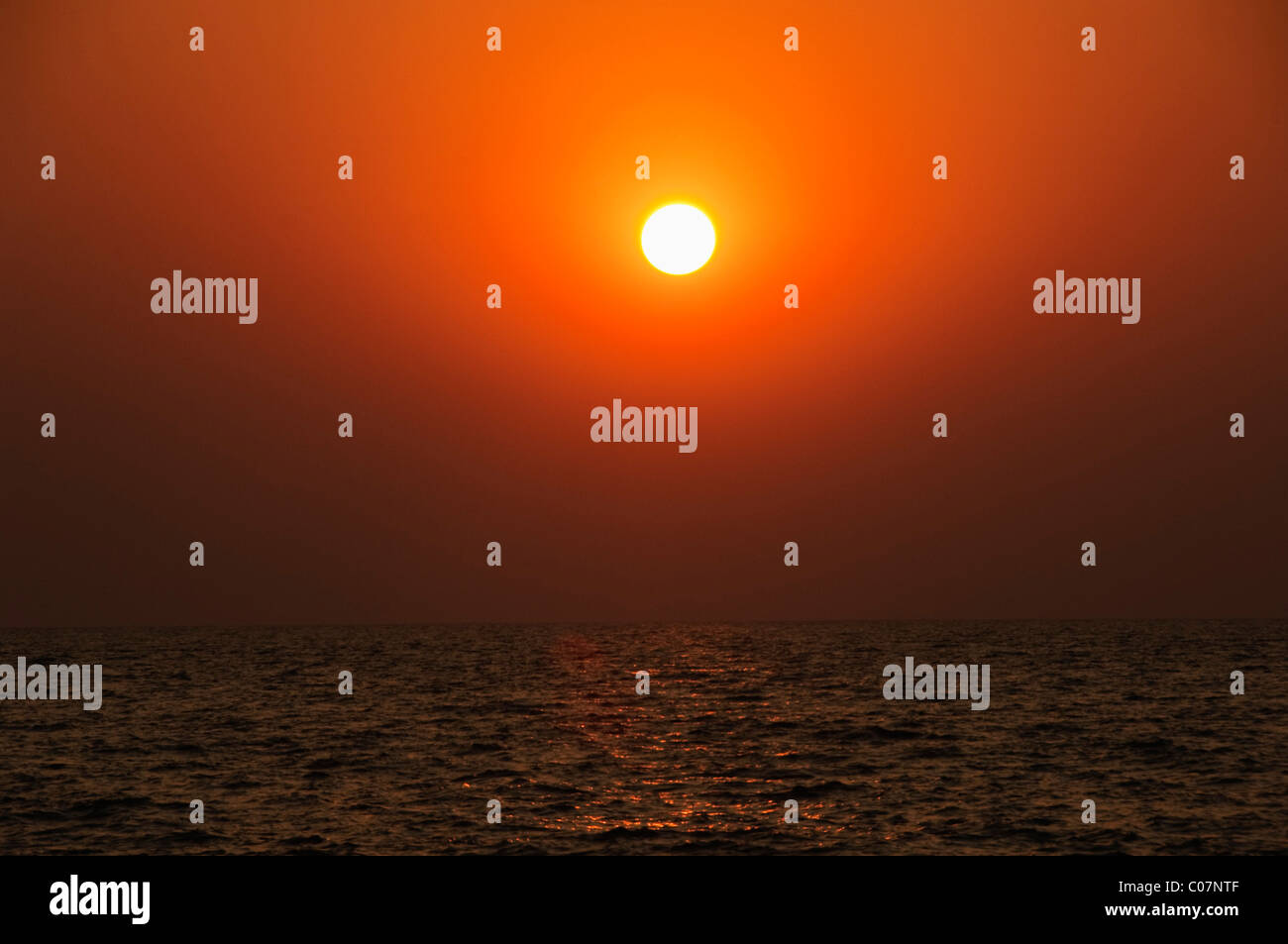 India by sea hi-res stock photography and images - Alamy
