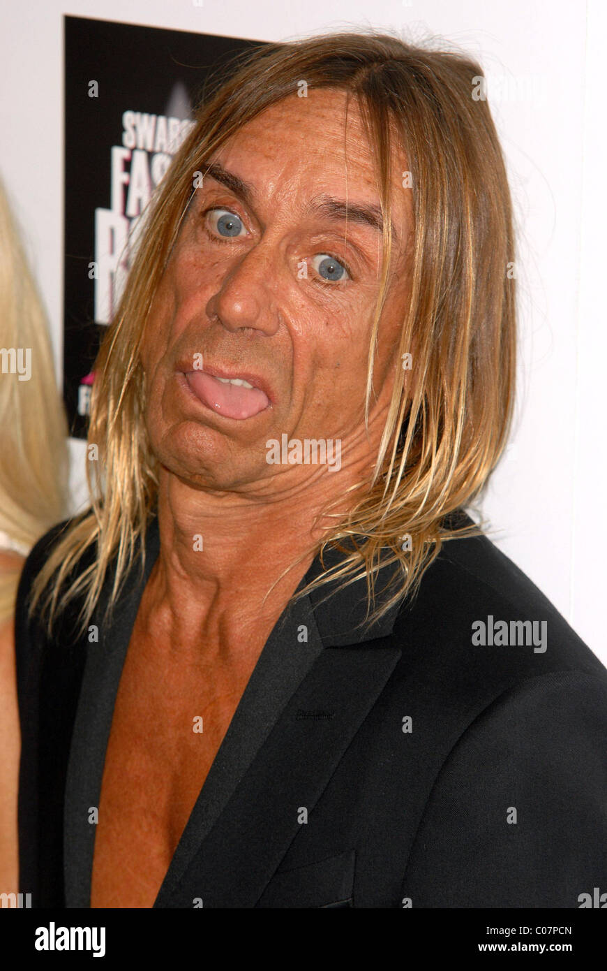 Donatella Versace and Iggy Pop Swarovski Fashion Rocks at the Royal Albert  Hall - Press Room London, England - 18.10.07 Stock Photo - Alamy