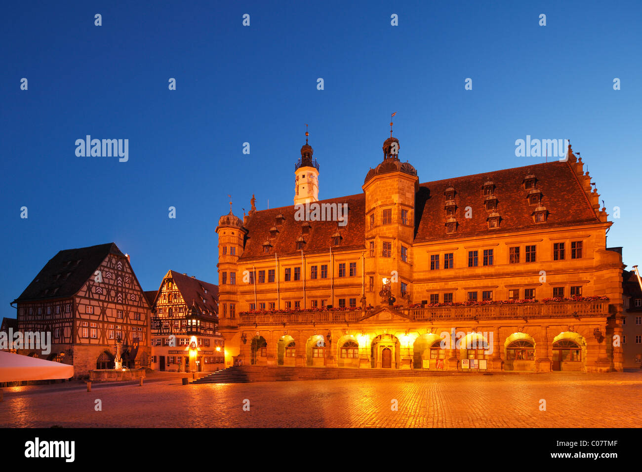 Town hall and Jagstheimerhaus building, market square, Rothenburg ob der Tauber, Romantic Road, Middle Franconia, Franconia Stock Photo