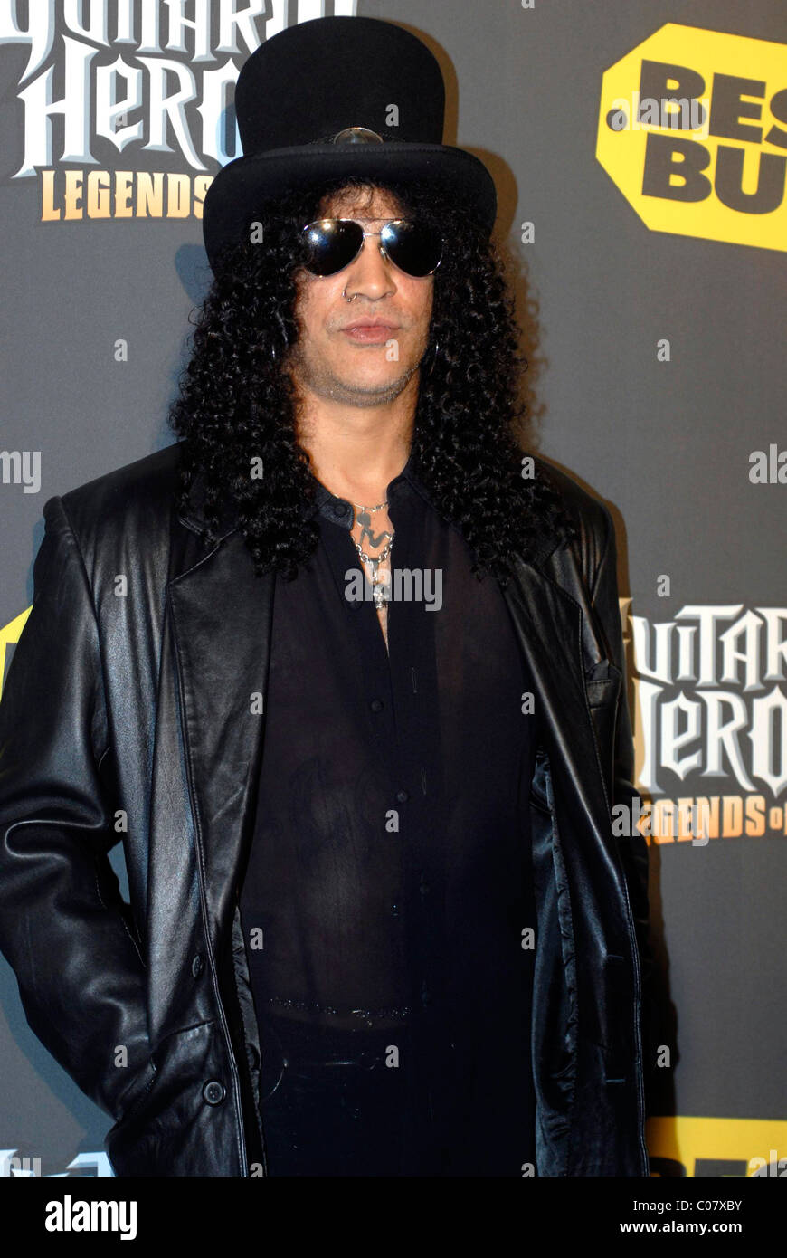 Slash arrives at the Guitar Heroes 3: Legends Of Rock launch event at the Best Buy rooftop Los Angeles, California - 27.10.07 Stock Photo