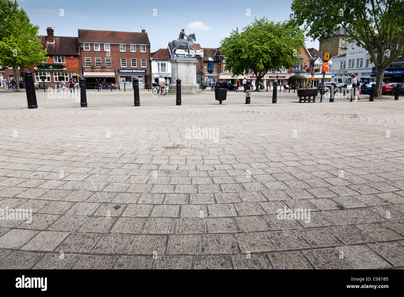 Petersfield Square The town square of Petersfield with the statue of William III in the ...