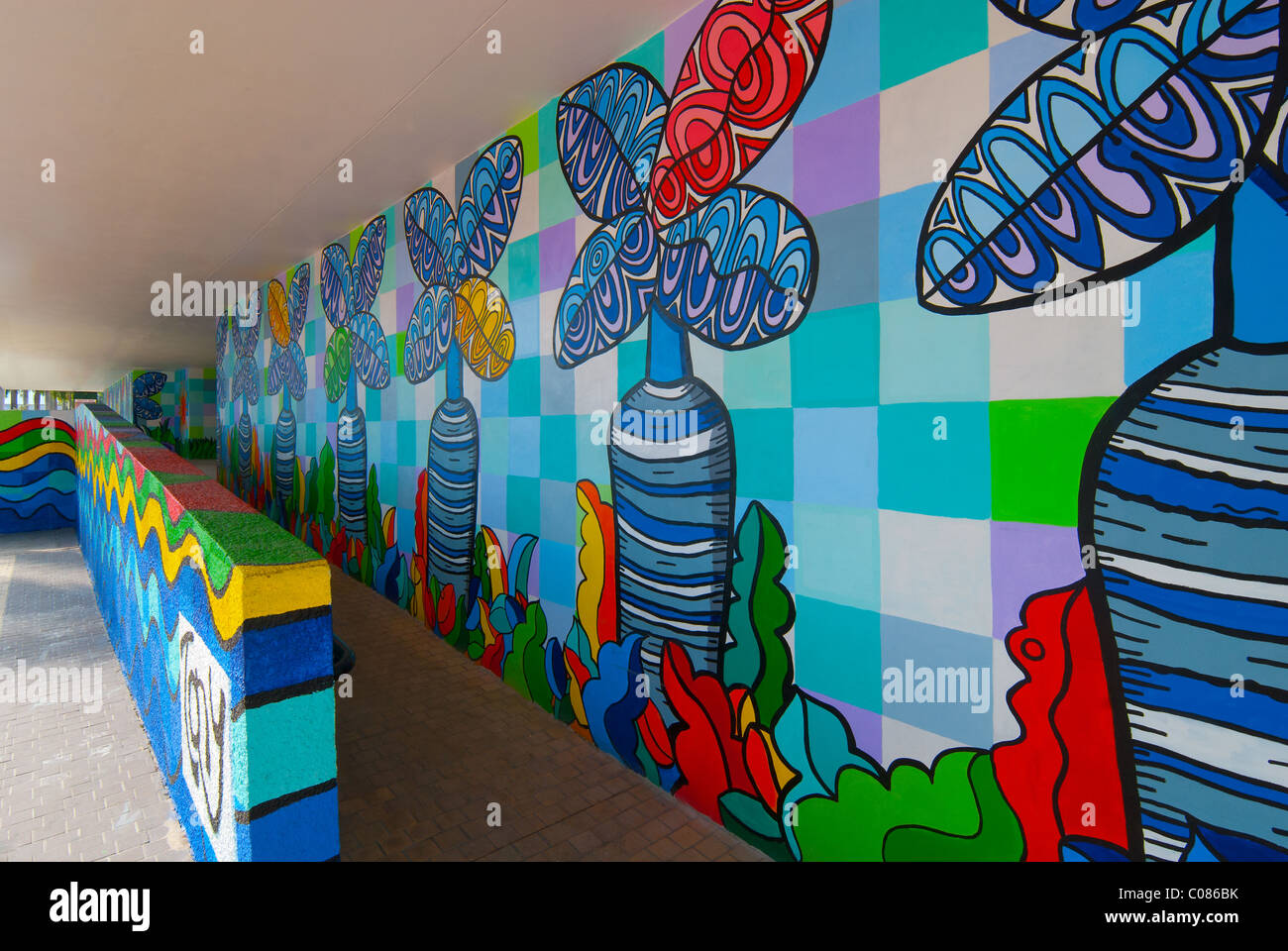 Mural painting on school wall High Resolution Stock Photography and