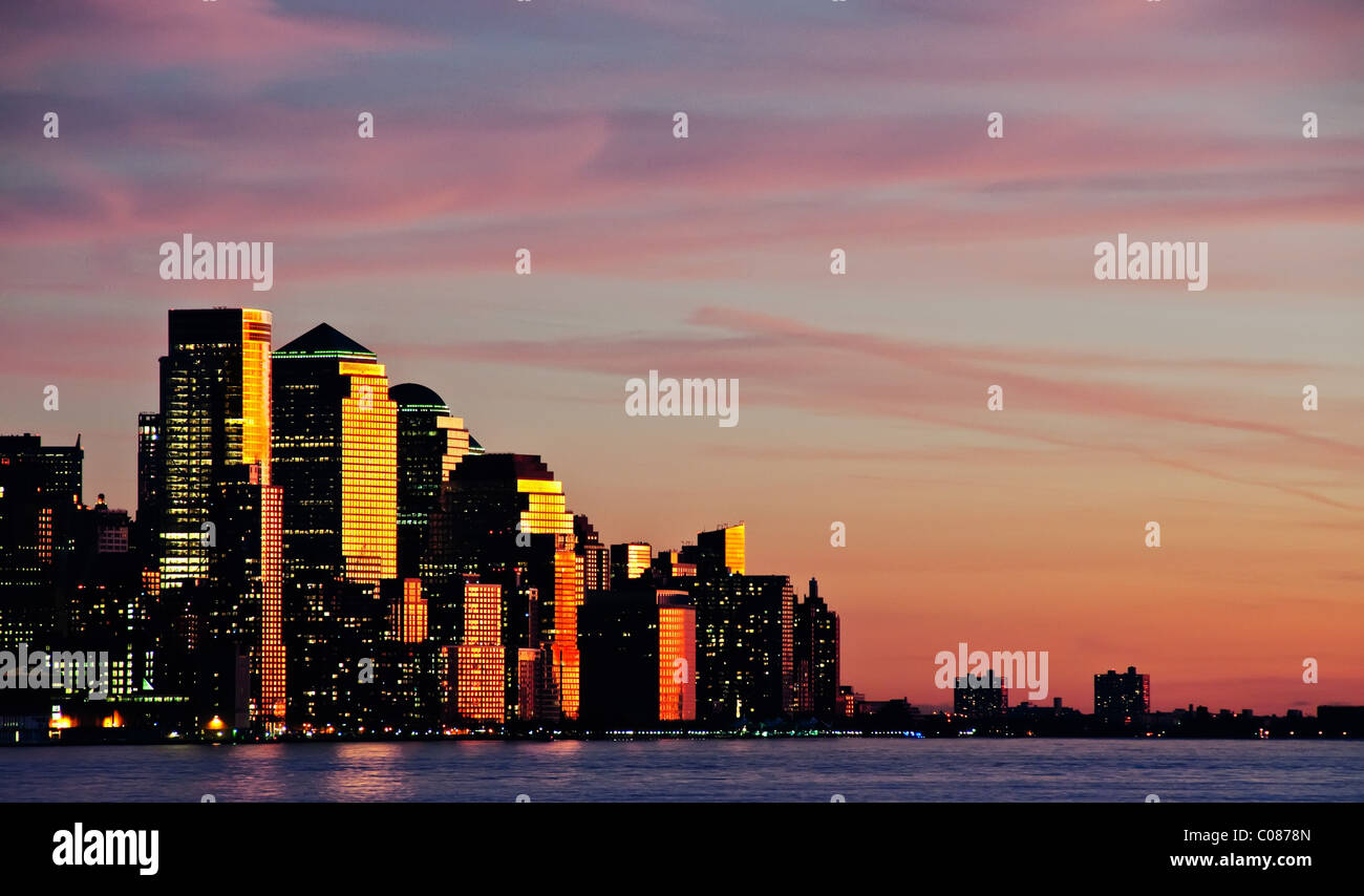 photo downtown new york city skyline at sunset evening Stock Photo - Alamy