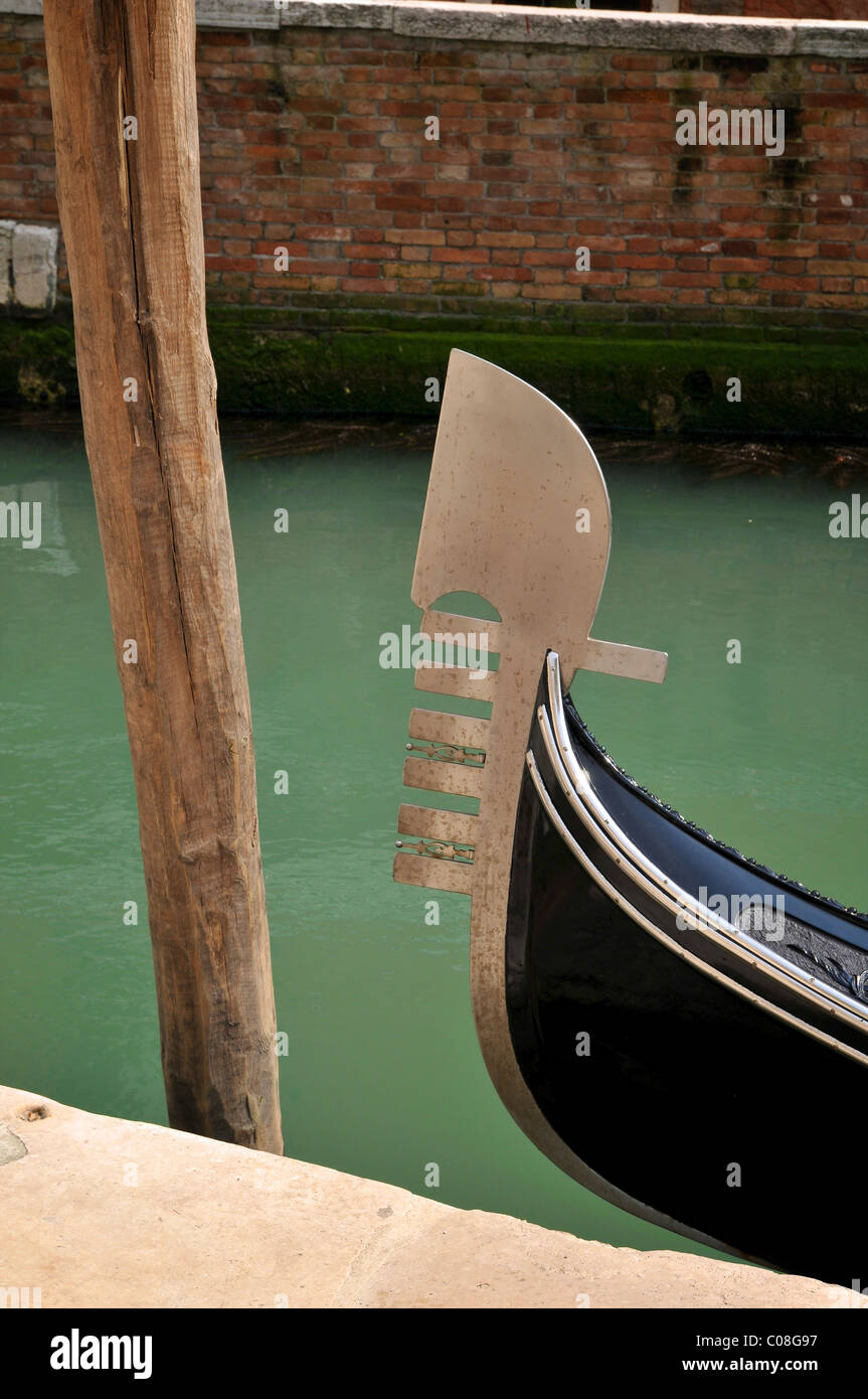 Waterways and canals in Venice with gondolas Stock Photo - Alamy