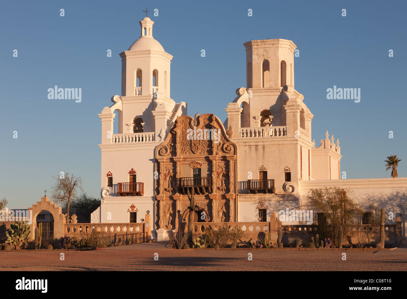The historic moorish inspired San Xavier del Bac mission in the Santa Cruz Valley near Tucson, Arizona. Stock Photo