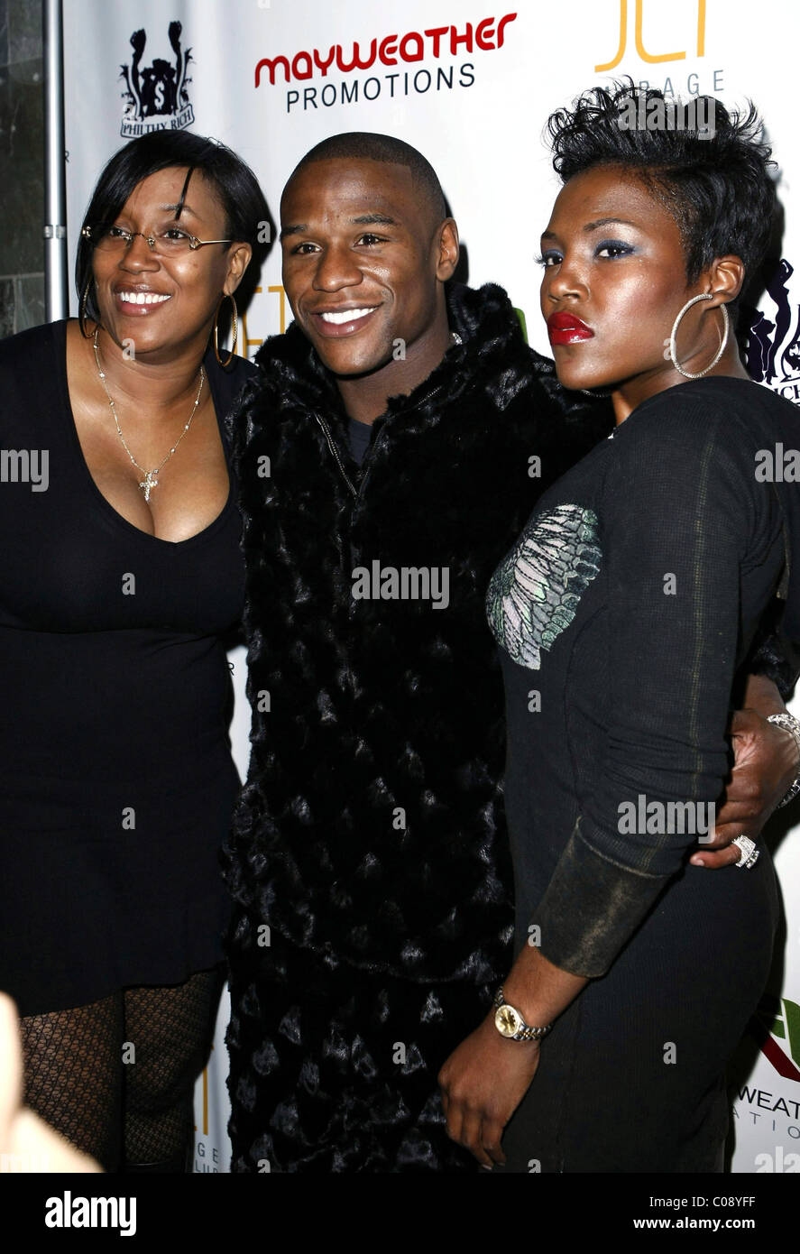 Floyd Mayweather with his sisters celebrates his 31st Birthday at JET Nightclub at the Mirage