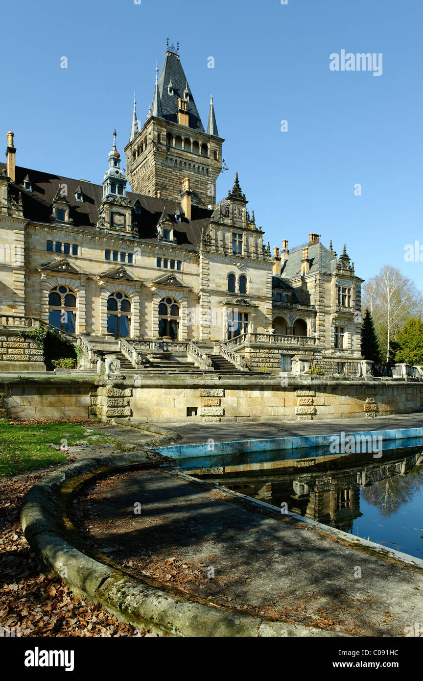 Hunting castle hi-res stock photography and images - Alamy