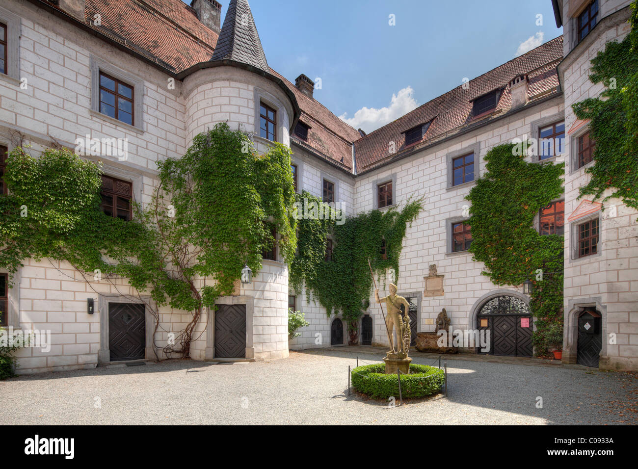 Inner courtyard of the Moated Castle of Mitwitz, Upper Franconia, Franconia, Bavaria, Germany, Europe Stock Photo