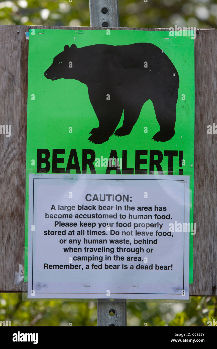 Warning Bear Traps Montana Vintage Rustic Retro Metal Sign 12" x 18" 