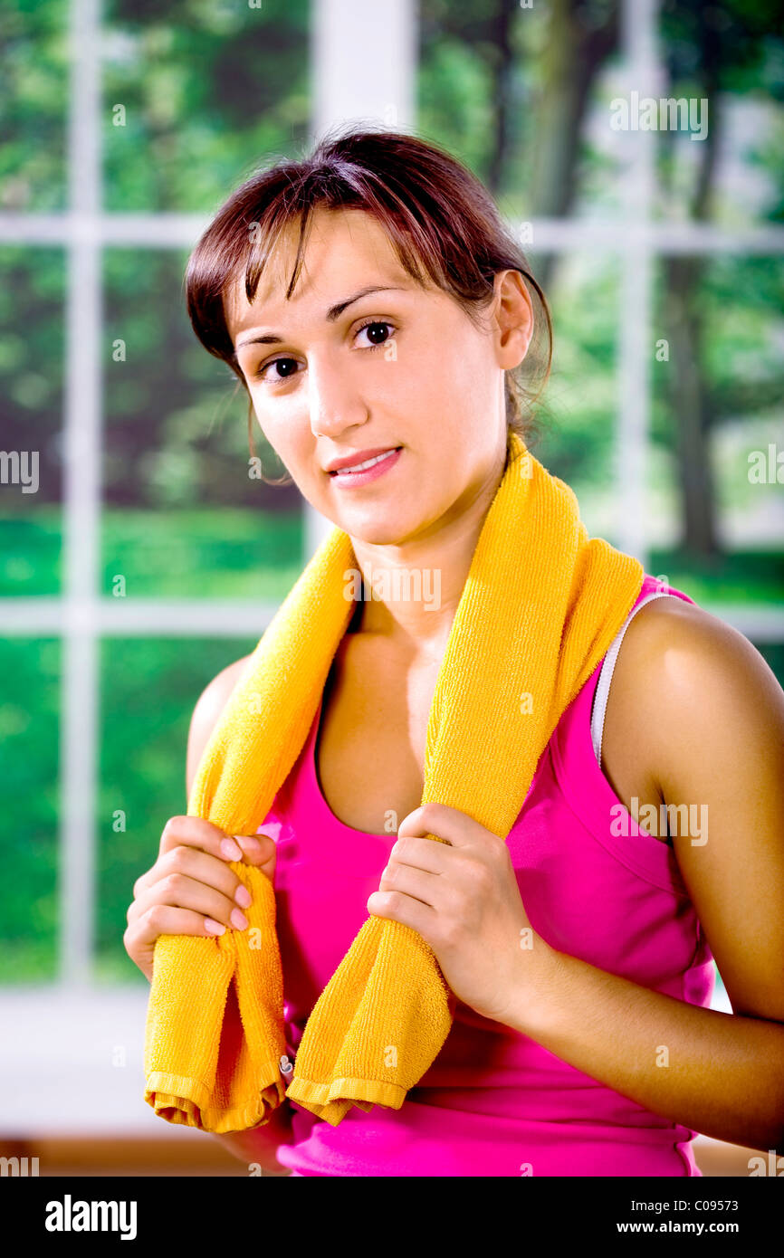 Young woman in sportswear Stock Photo - Alamy
