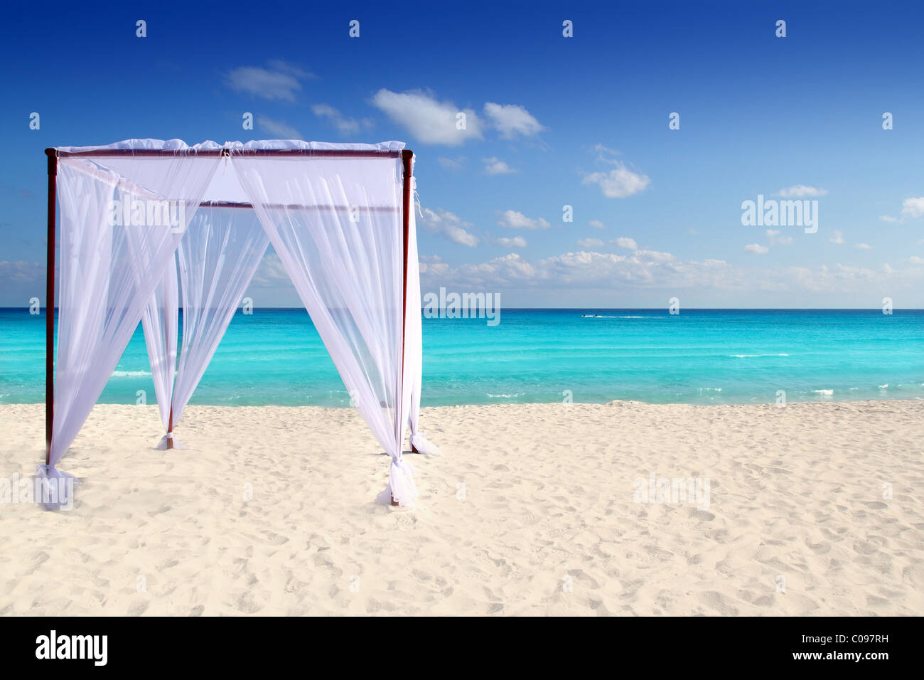Caribbean Gazebo Beach In Wedding Massage Stock Photo Alamy