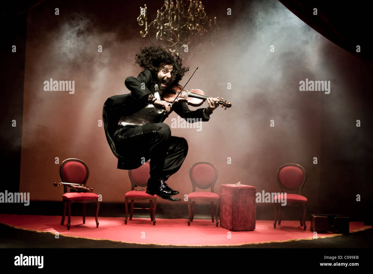 Ara Malikian, lebanese violinist in Calderon Theater, Madrid, Spain. Violin  violinista stage escenario teatro music musician Stock Photo - Alamy