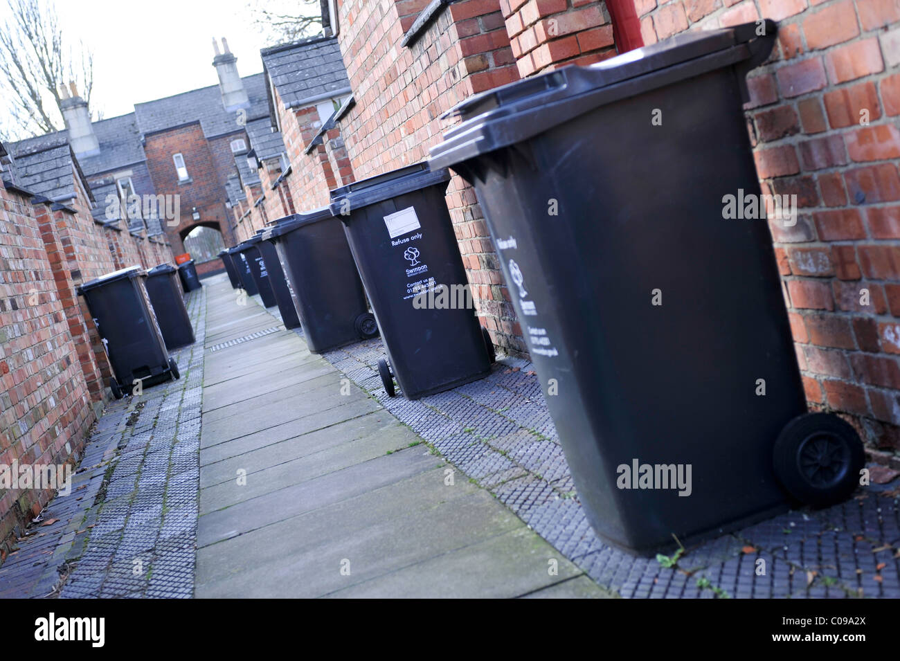 Wheelie bin uk hires stock photography and images Alamy