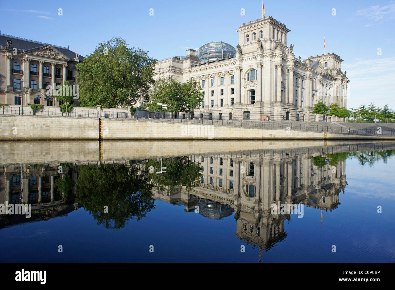 Paul-Loebe-Haus government building on the Spree river, Regierungsviertel government district, Berlin, Germany, Europe Stock Photo