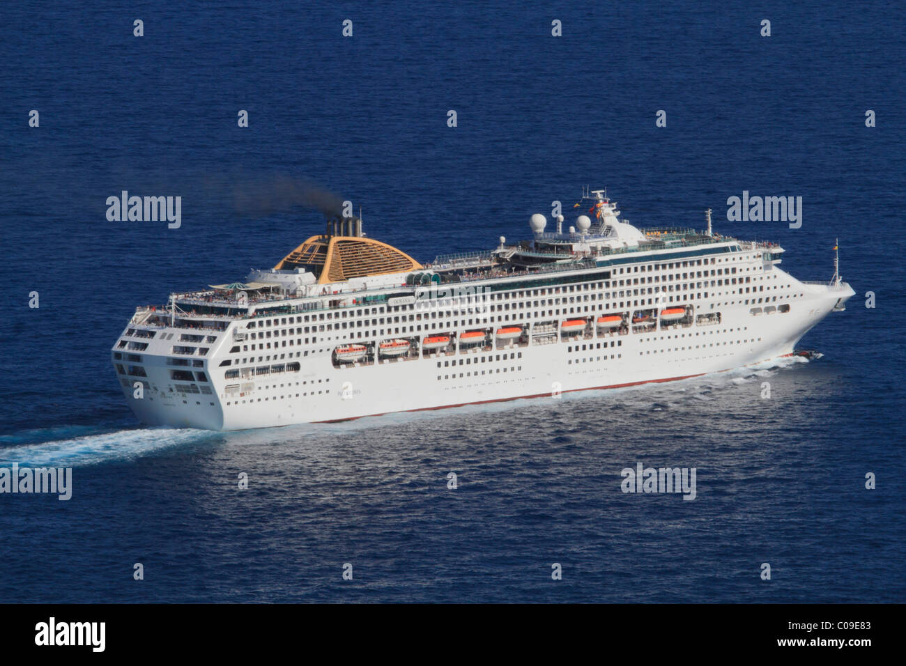 The starboard starboard side bow of the Oceana cruise ship P&O Cruises,  docked at port. Europe Stock Photo - Alamy