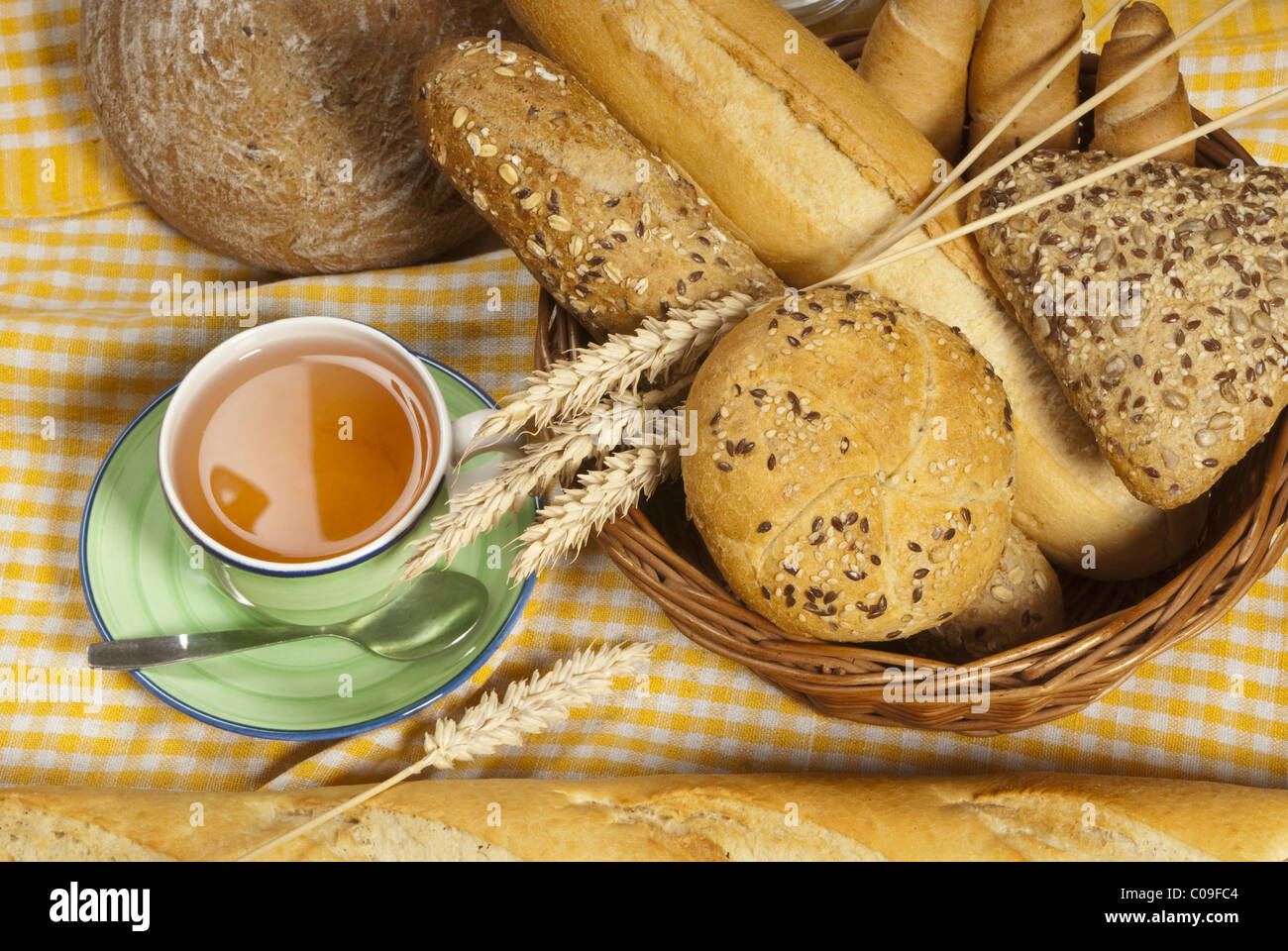 Bread tea and cereal basket hi-res stock photography and images - Alamy