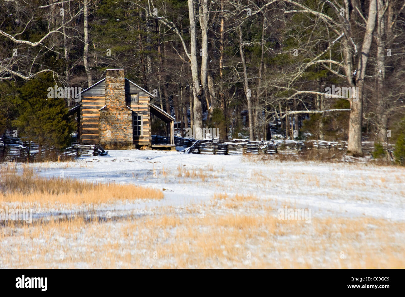 John Oliver Cabin and Fresh Snow in Cades Cove in the Great Smoky Mountains National Park, Tennessee Stock Photo