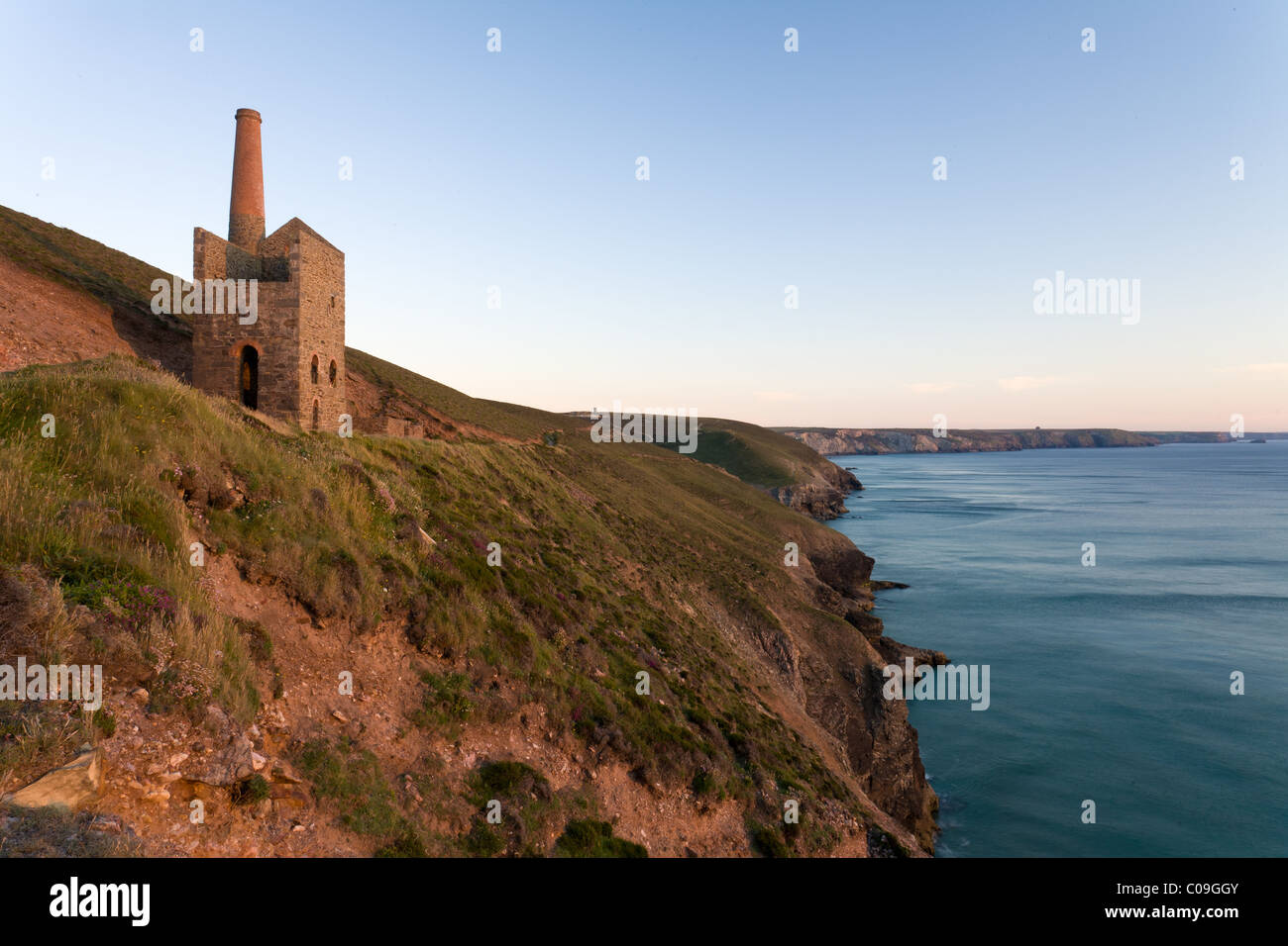 The Towanroath Shaft at Wheal Coates, near Chapel Porth, Cornwall Stock Photo